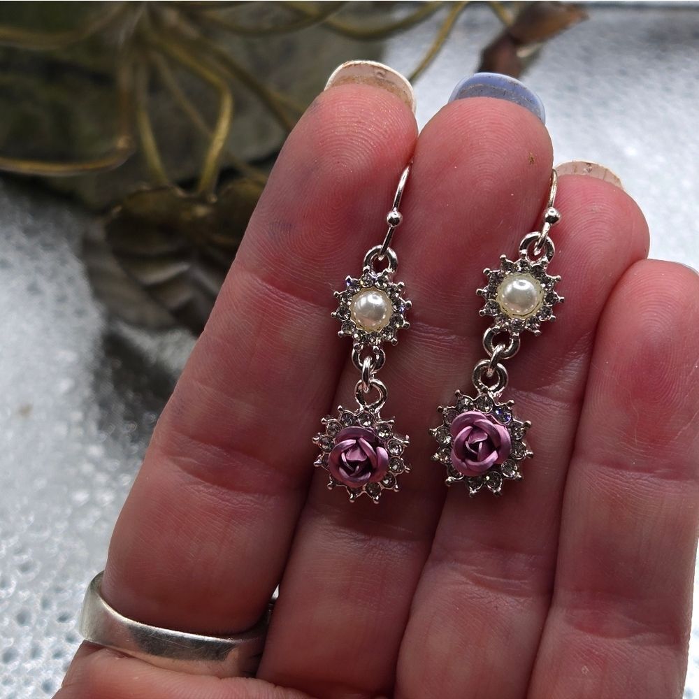 "5/$40" 2 Pairs Rhinestone Pink Flower/Violin Silver Tone Dangle Earrings - Picture 7 of 8